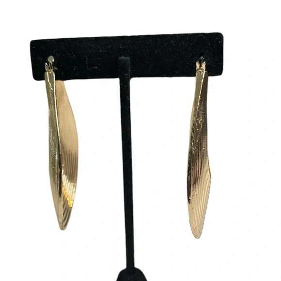 NWT 3 for $20 Bold Gold Ribbed Teardrop Statement Earrings “you pick 3” - Picture 4 of 7
